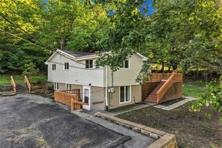 134 Becks Run Rd, Coraopolis, PA 15108