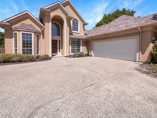 929 Saint Andrews Pl, Desoto, TX 75115