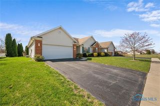 216 E  Greenwood Dr, Haskins, OH 43525