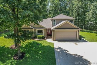 326 Bloomington Dr, Lake Ozark, MO 65049