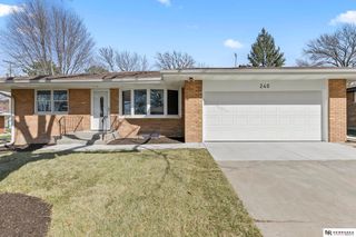 240 Bruce Dr, Lincoln, NE 68510