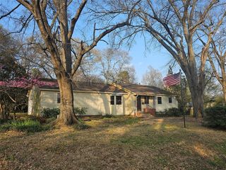 420 W  Kentucky Ave, Vivian, LA 71082