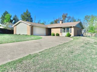 1304 Lynn St, Weatherford, TX 76086