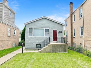 5944 S  Tripp Ave, Chicago, IL 60629