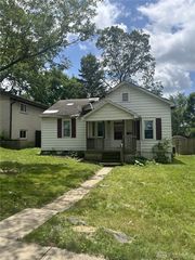 1424 Elmdale Dr, Dayton, OH 45409