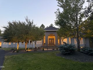 3729 NW Summerfield Rd, Bend, OR 97701
