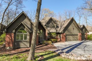 800 Harper Dr, Algonquin, IL 60102