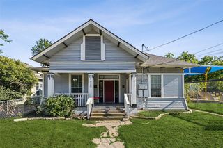 820 W  10th St, Dallas, TX 75208