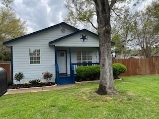 623 West St, Sealy, TX 77474