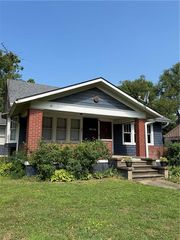 1104 S  Market St, Holden, MO 64040