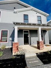 311 E Evergreen St Bldg 17, San Antonio, TX 78212
