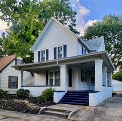 2316 Prairie Ave, Mattoon, IL 61938
