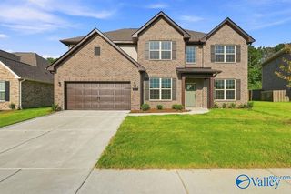 817 Ronnie Dr SE, Hartselle, AL 35640