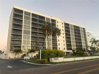 7100 Sunshine Skyway Ln S #906, Saint Petersburg, FL 33711