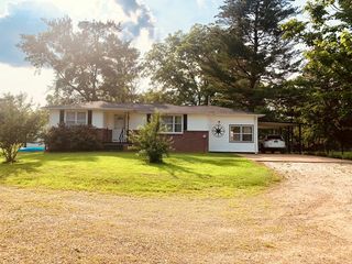 50 Valentine Branch Rd, Big Sandy, TN 38221