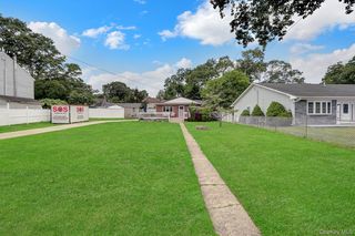 629 East Drive, Lindenhurst, NY 11757
