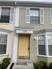 37240 Embassy Park Ln, Dade City, FL 33525
