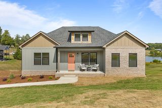 352 Ginger Lake Dr, Rock Spring, GA 30739