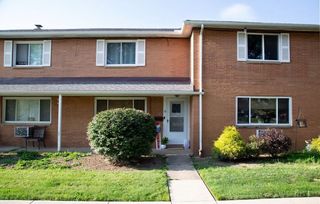 2472 Warren Pkwy #19, Twinsburg, OH 44087