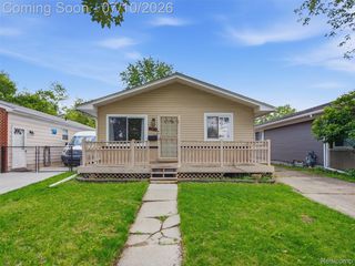 18612 Kinloch, Redford, MI 48240