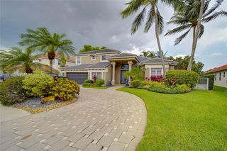 8081 Bermuda Point Ln, Davie, FL 33328