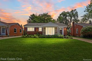 2601 Woodside St, Dearborn, MI 48124