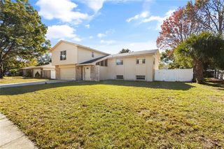 8022 Laurel Tree Dr, Orlando, FL 32819