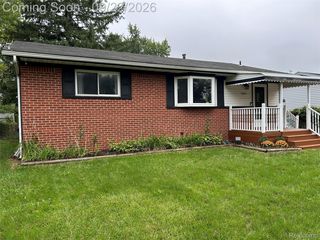 1886 Emerson Ave, Ypsilanti, MI 48198