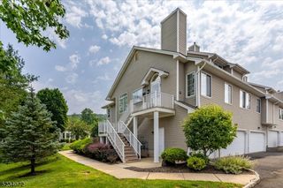 96 Birchwood Rd, Bedminster, NJ 07921