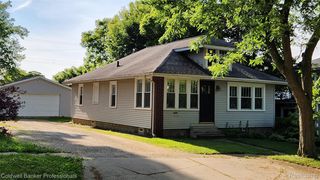 1020 N  Monroe St, Lapeer, MI 48446