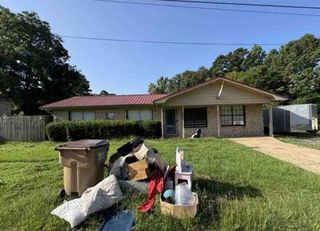 103 Fir St, Maud, TX 75567