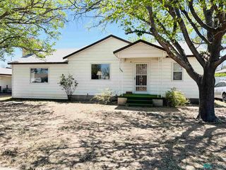 2505 Mountain View Dr, Carlsbad, NM 88220