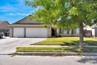 1435 Summerwind Dr, Lemoore, CA 93245
