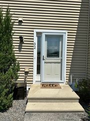 32 Pendleton Lane, Londonderry, NH 03053