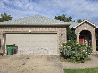 1901 Hidden Creek Dr, Sherwood, AR 72120