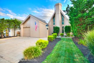 37 Egbert Street, Bay Head, NJ 08742