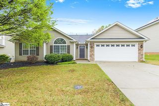 11 Whitethorn Ln, Greenville, SC 29607