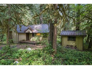 28320 E  Road 20, Rhododendron, OR 97049