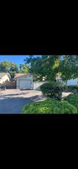 676 W  Yosemite Ave, Merced, CA 95348