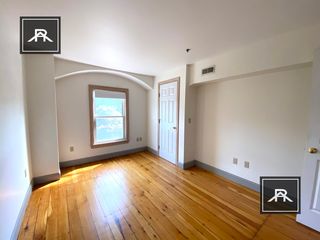 125 Vernon St #4L, Newton, MA 02458