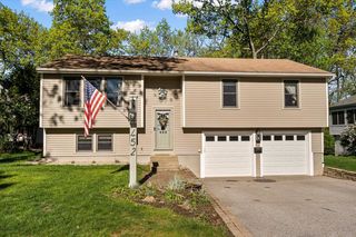 452 Pickering St, Manchester, NH 03104