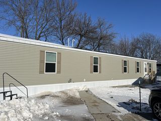 545 W  Elm Ave #177, Charleston, IL 61920