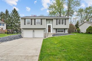 951 Brookpoint Dr, Medina, OH 44256