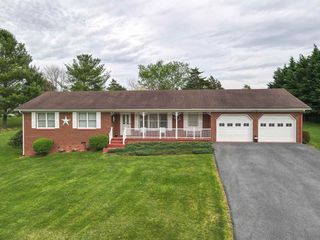 5838 Borden Grant Trl, Raphine, VA 24472