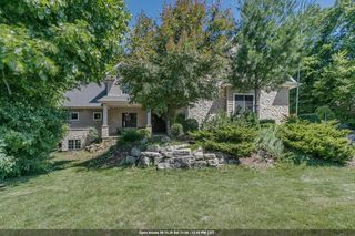 1387 Radcliff Rd, Neenah, WI 54956