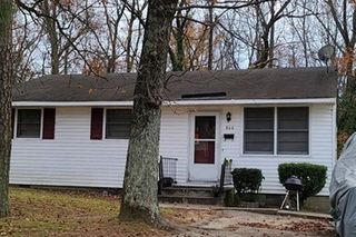 466 Round Top Ave, Petersburg, VA 23803