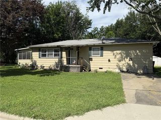 1705 N  Main St, Nevada, MO 64772