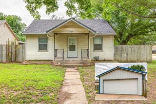 919 N  10th St, Salina, KS 67401