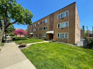 341 Custer Ave #2, Evanston, IL 60202
