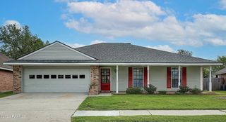 312 Wallingsford Cir, Youngsville, LA 70592